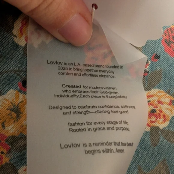 LovLov - Boutique Washed Vintage Floral Pullover, Size L, NWT - Picture 5 of 5